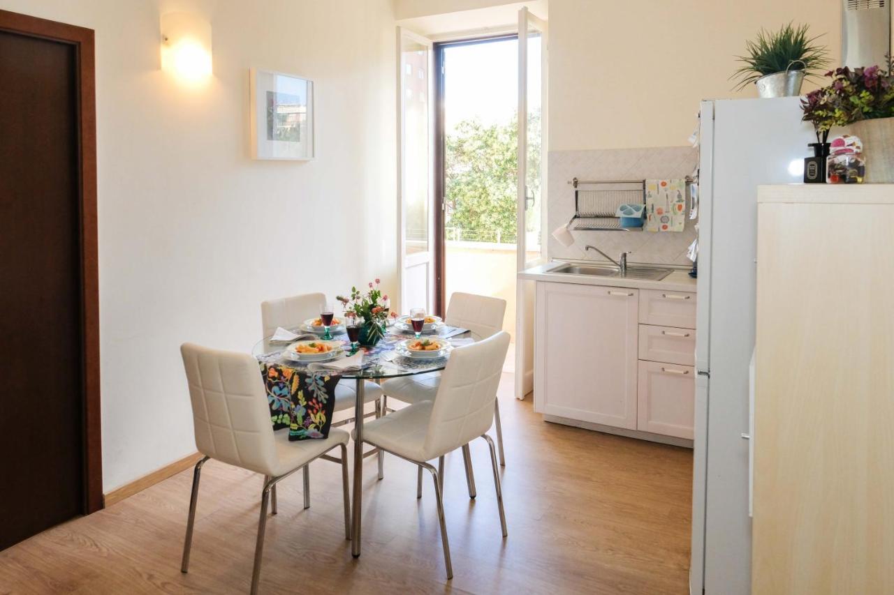 Azzurra Apartment Rom