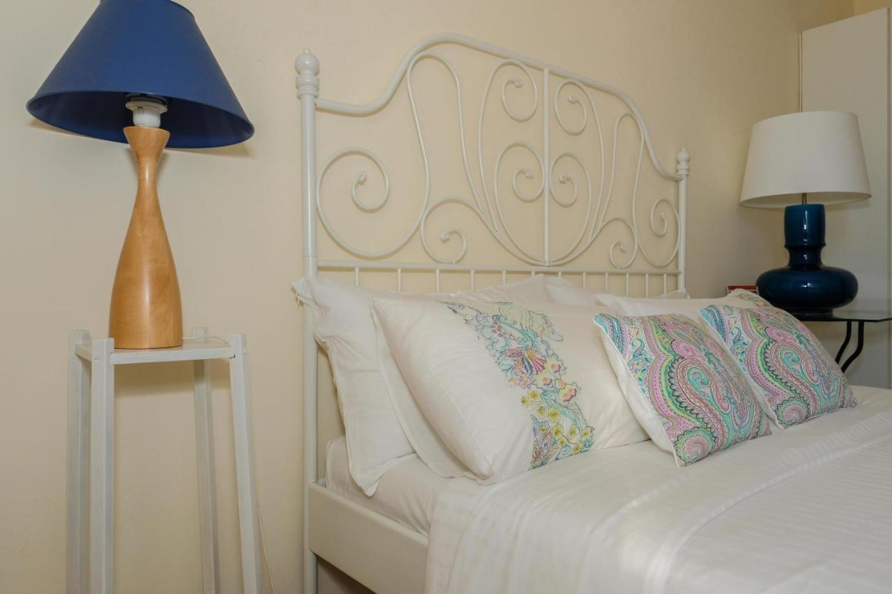 Azzurra Apartment